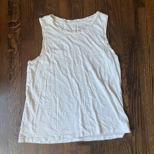 Gap white tank